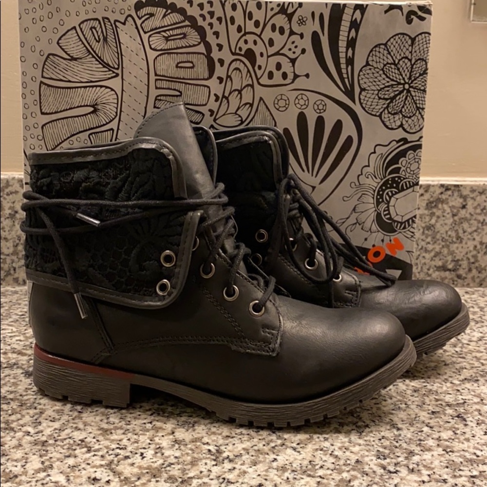 Z London’s Bobo Combat Boots - 6.5